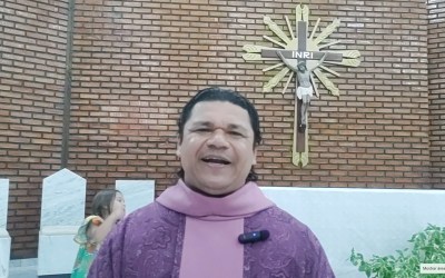 PADRE MARCOS GRAVA A BENÇÃO DA SEMANA PARA O JPN; IGREJA LOTADA NESTE ÚLTIMO DOMINGO